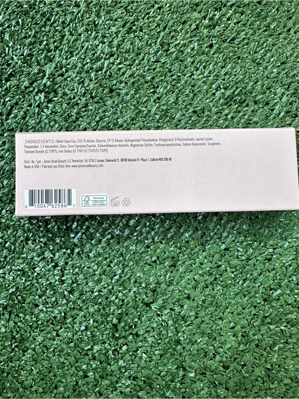 Jones Road Tinted Moisturizer Box in Beige and Black - Picture 4 of 4